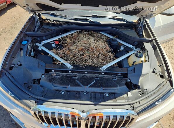 5UXCW2C51KL088426 2019 BMW X7 White ძრავის განყოფილების ხედი
