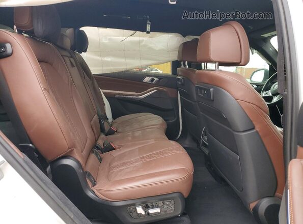 5UXCW2C54KL083298 2019 BMW X7 White Սալոնի հետևի տեսք
