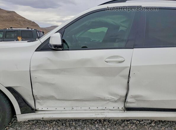 5UXCW2C54KL083298 2019 BMW X7 White Սալոնի դիմացի տեսք