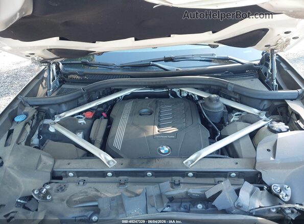 5UXCW2C59KL089940 2019 BMW X7 White Vista trasera