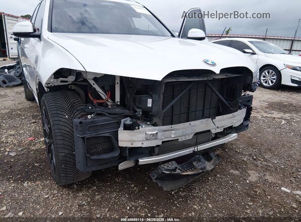 5UXCX4C59KLS35603 2019 BMW X7 White Front view