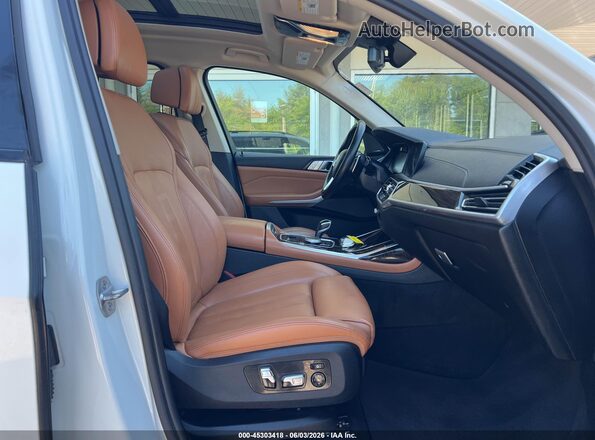 5UXCX4C59KLS38985 2019 BMW X7 White Սալոնի դիմացի տեսք