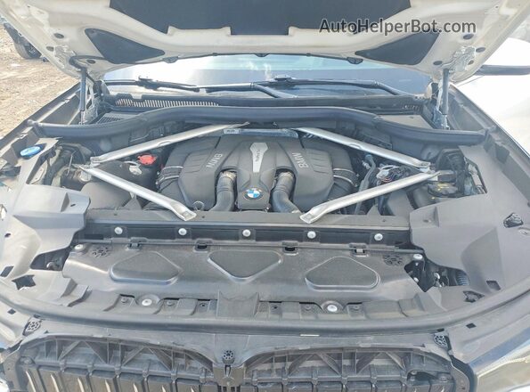 5UXCX4C5XKLS35593 2019 BMW X7 White უკანა სალონის ხედი