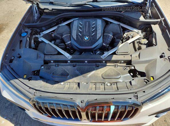 5UXCX6C01LLE35590 2020 BMW X7 White Engine compartment view