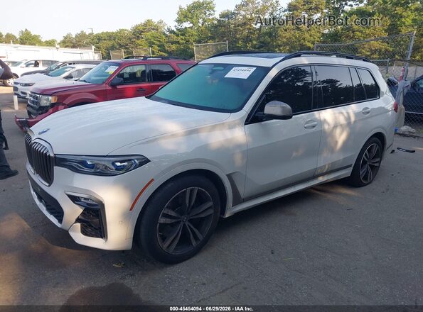 5UXCX6C01M9E61735 2021 BMW X7 White Передня ліва чверть