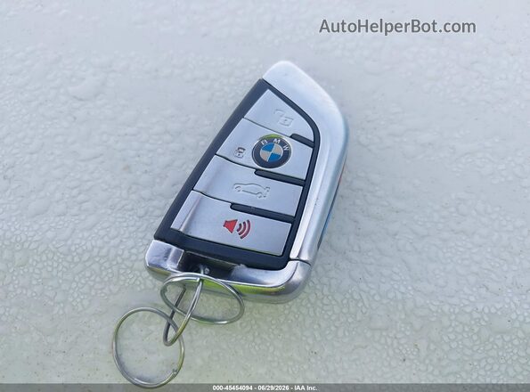5UXCX6C01M9E61735 2021 BMW X7 White Вид панелі приладів
