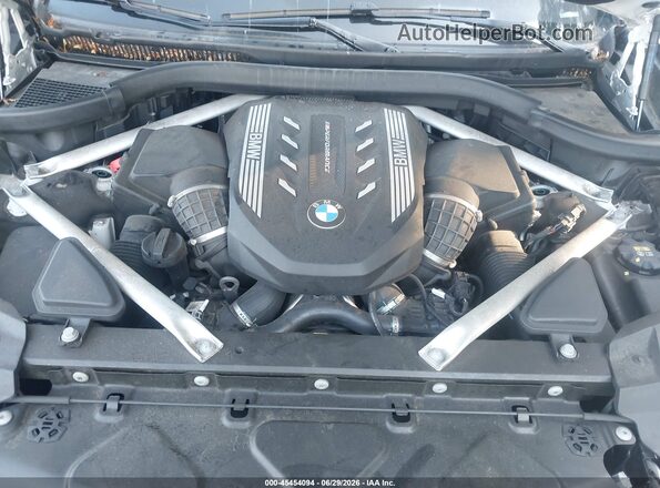 5UXCX6C01M9E61735 2021 BMW X7 White Вид ззаду