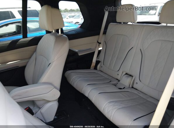 5UXCX6C04L9C03529 2020 BMW X7 Black VIN კოდის სტიკერის ხედი