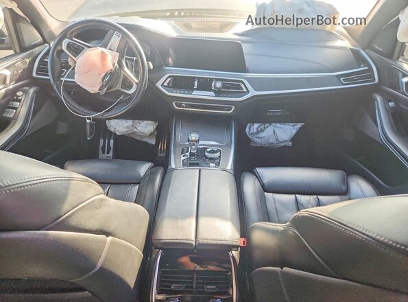 5UXCX6C04M9F03394 2021 BMW X7 Black Widok deski rozdzielczej