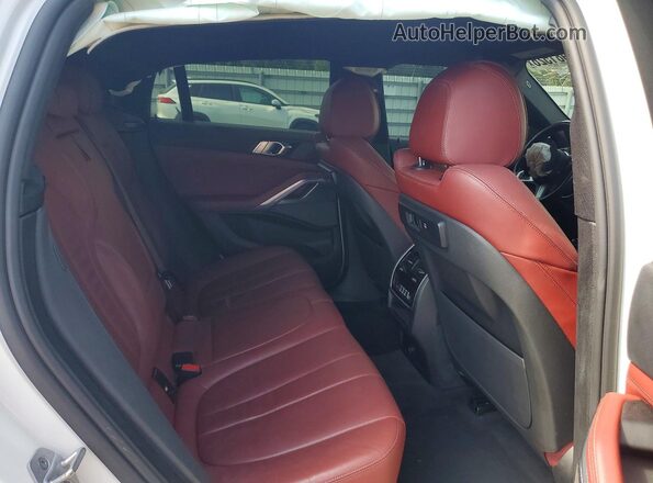 5UXCY4C01M9F28237 2021 BMW X6 White Vista interior trasera