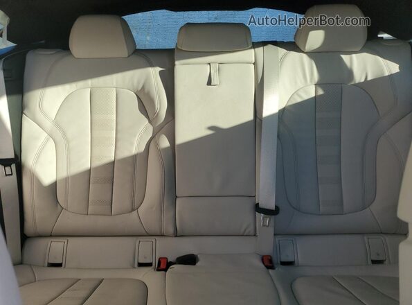 5UXCY4C05M9F19282 2021 BMW X6 White 