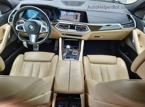 5UXCY4C07M9D83172 2021 BMW X6 Green Vista del salpicadero