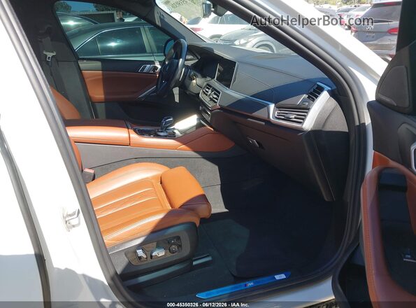 5UXCY6C03P9R26675 2023 BMW X6 White წინა სალონის ხედი