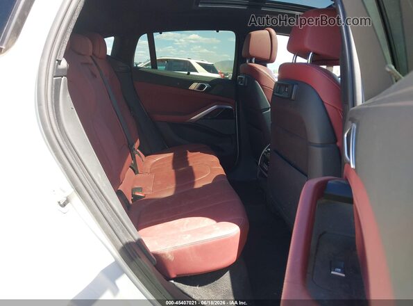 5UXCY8C02M9D74144 2021 BMW X6 White VIN კოდის სტიკერის ხედი