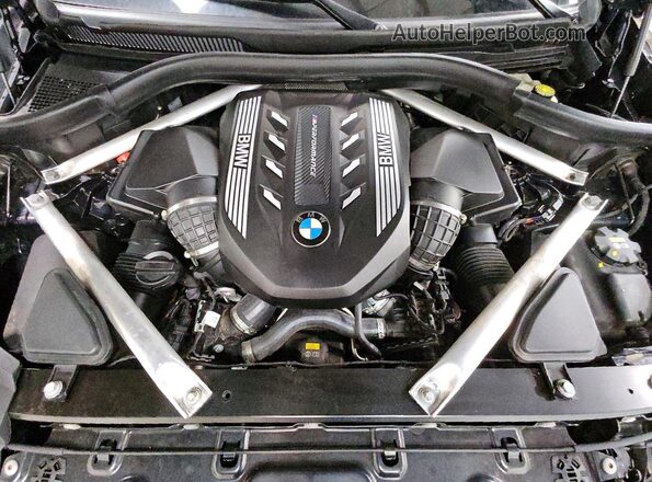 5UXCY8C04M9E21187 2021 BMW X6 White Widok komory silnika