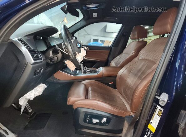5UXJU4C01LLE45881 2020 BMW X5 Blue Vista interior delantera