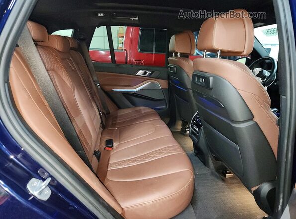 5UXJU4C01LLE45881 2020 BMW X5 Blue Vista interior trasera