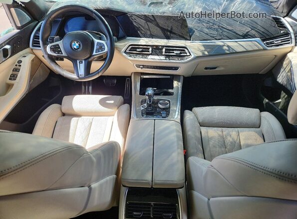 5UXJU4C07M9F17469 2021 BMW X5 Gray Widok deski rozdzielczej