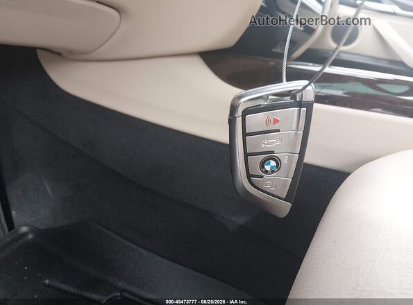 5UXKR0C32H0V84562 2017 BMW X5 Black Առջևի վահանակի տեսք