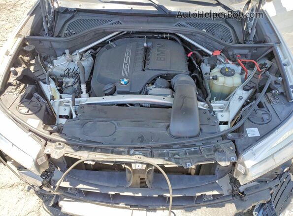 5UXKR0C36H0X81590 2017 BMW X5 White Engine compartment view