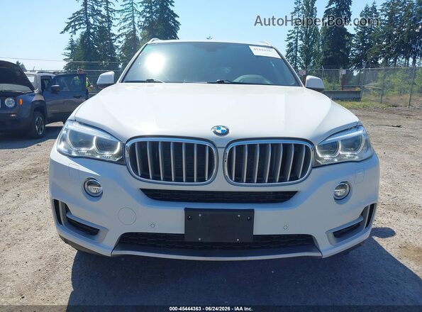 5UXKR0C37H0V78417 2017 BMW X5 White Vista del cuadro de instrumentos