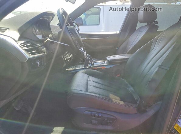 5UXKR0C38H0V72075 2017 BMW X5 Black Front interior view