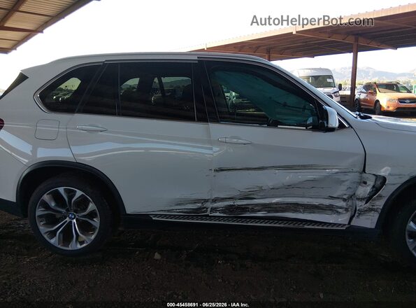 5UXKR0C51G0S94393 2016 BMW X5 White Սալոնի հետևի տեսք