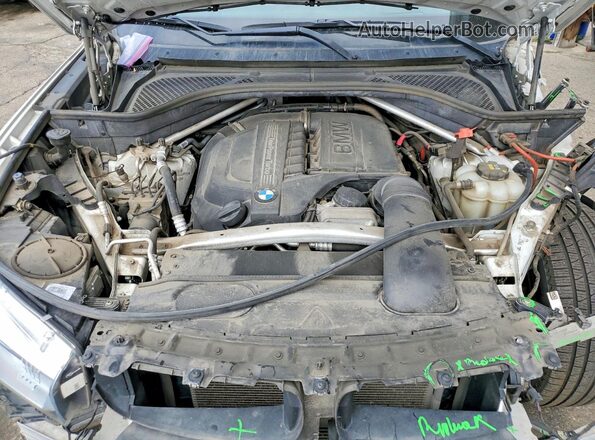 5UXKR0C53G0U11102 2016 BMW X5 White 