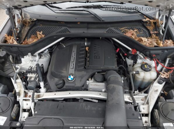 5UXKR0C53JL075554 2018 BMW X5 White უკანა ხედი