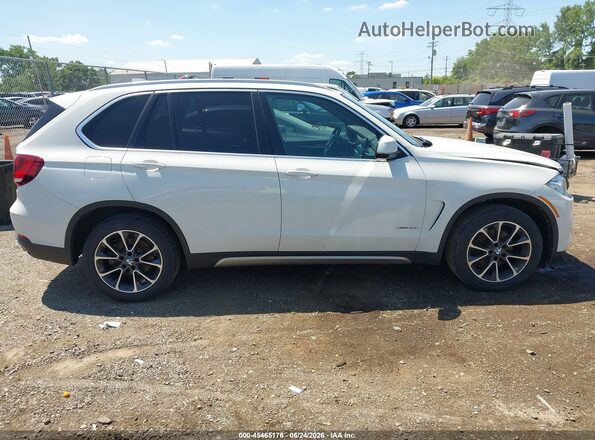 5UXKR0C55J0Y02730 2018 BMW X5 White Widok wnętrza z tyłu