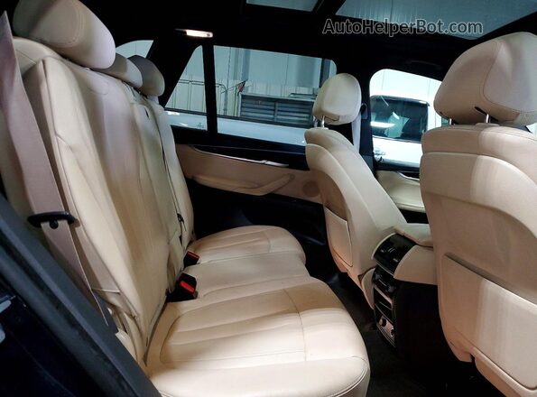 5UXKR0C55JL077399 2018 BMW X5 Black Vista interior trasera
