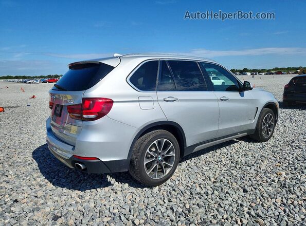 5UXKR0C56H0V67314 2017 BMW X5 White Rear right