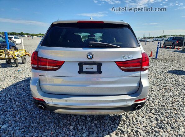 5UXKR0C56H0V67314 2017 BMW X5 White Rear view