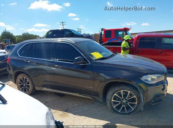 5UXKR2C34H0U22184 2017 BMW X5 Black უკანა სალონის ხედი