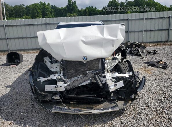 5UXKR2C35H0U22744 2017 BMW X5 White Вид спереду