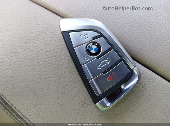 5UXKR2C36H0X06691 2017 BMW X5 Blue Dashboard view