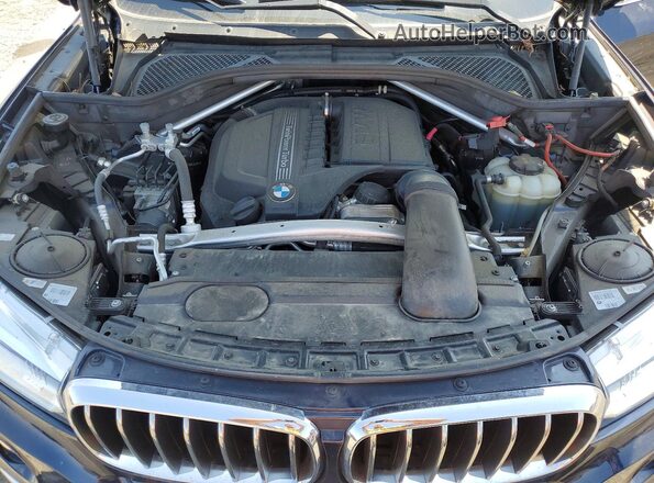 5UXKR2C38H0X04764 2017 BMW X5 Black Widok komory silnika