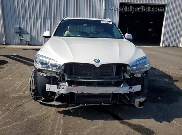 5UXKR2C52J0Z16129 2018 BMW X5 White Widok z przodu