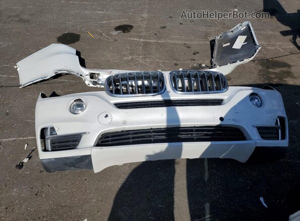 5UXKR2C52J0Z16129 2018 BMW X5 White Widok naklejki z numerem VIN