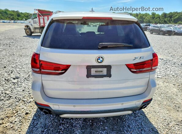 5UXKR2C58G0U17263 2016 BMW X5 White Widok z tyłu