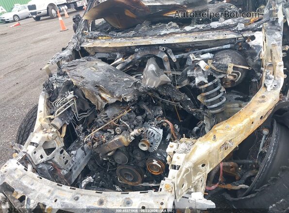 5UXKS4C52J0Z89579 2018 BMW X5 White Widok z tyłu