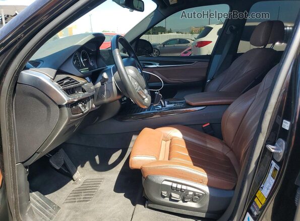 5UXKT0C30H0S81264 2017 BMW X5 Black Widok wnętrza z przodu