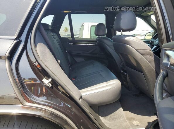 5UXKT0C31H0V95313 2017 BMW X5 Black Вид задньої частини салону