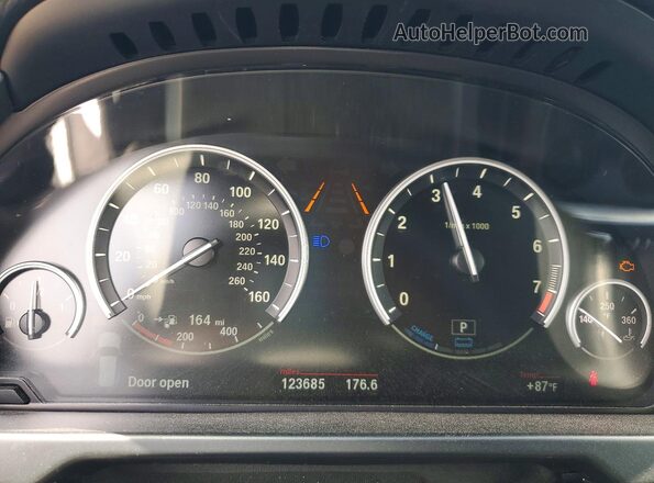 5UXKT0C33H0V97774 2017 BMW X5 Белый Вид щитка приборов