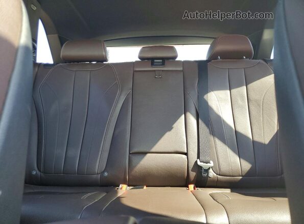 5UXKT0C35H0V96965 2017 BMW X5 White Widok tylnych siedzeń