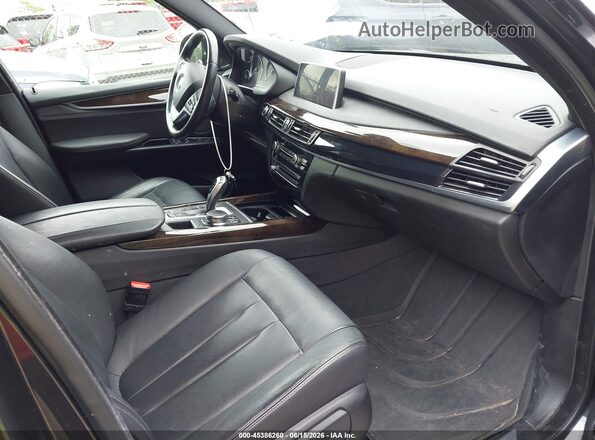 5UXKT0C50J0W01111 2018 BMW X5 Black Widok wnętrza z przodu