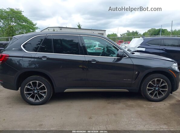5UXKT0C50J0W01111 2018 BMW X5 Black Widok wnętrza z tyłu