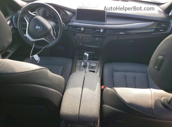 5UXKT0C52J0W04088 2018 BMW X5 Gray Առջևի վահանակի տեսք