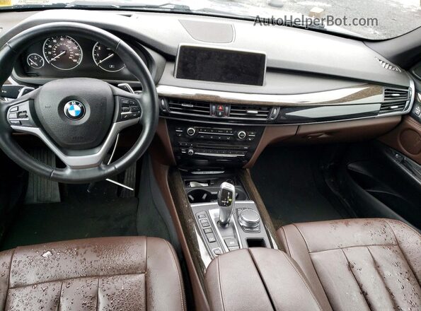 5UXKT0C57J0W03387 2018 BMW X5 Silver Вид панелі приладів