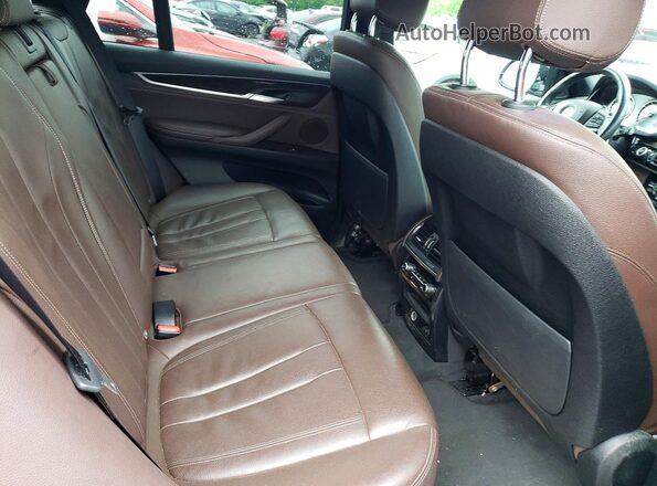 5UXKT0C57J0W03387 2018 BMW X5 Silver Вид задньої частини салону